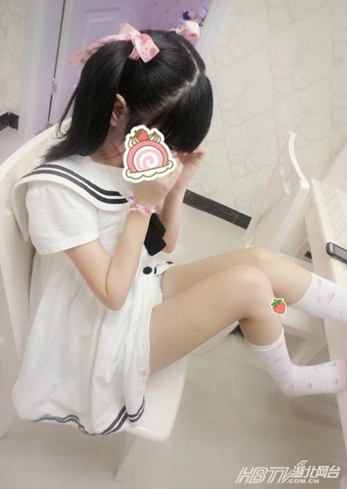 性感小学生照网络爆红 各种美丽小萝莉秒杀众人(图)