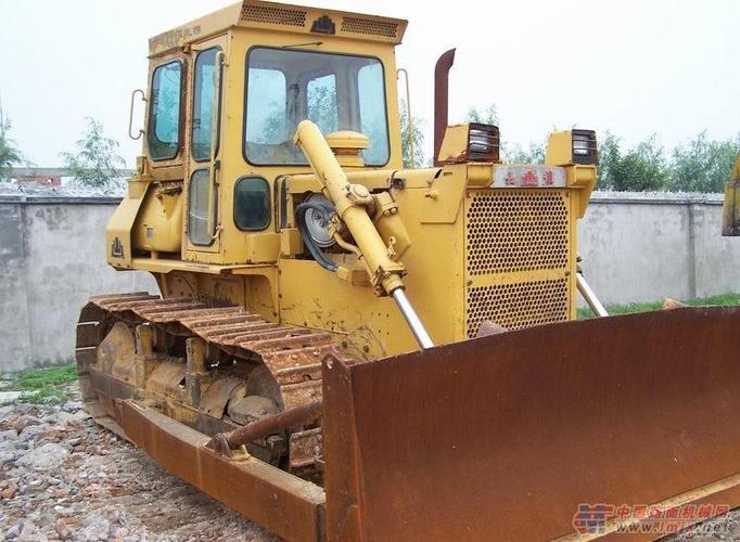 供应二手推土机,二手东方红推土机,二手山推推土机