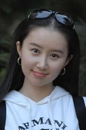 傻妞舒畅为报恩毁了自己