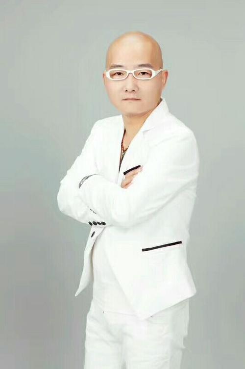 著名演员――陆树铭,著名歌手――郭艳华,陆家班弟子:郭少杰,孟岗