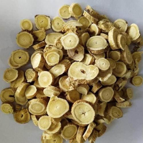 一对50岁中年夫妻每天都喝黄芪泡水后来俩人身体有何变化