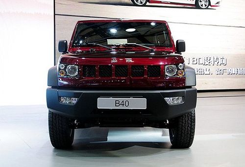 北汽b40更名北京吉普bj40车头硬朗大气