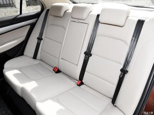 家用车真得买6座,吉利帝豪vs宝骏360