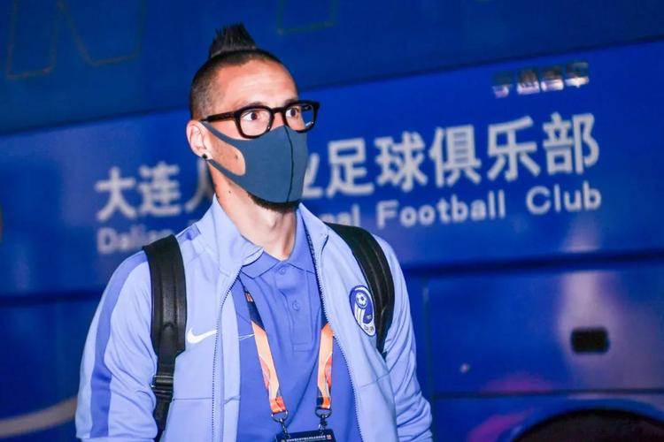 大连人迎战永昌目标提前保级哈姆西克离队解放拉尔森