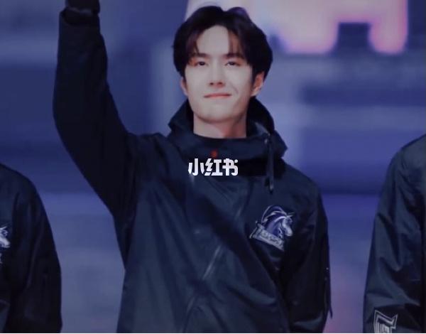 王一博 季向空