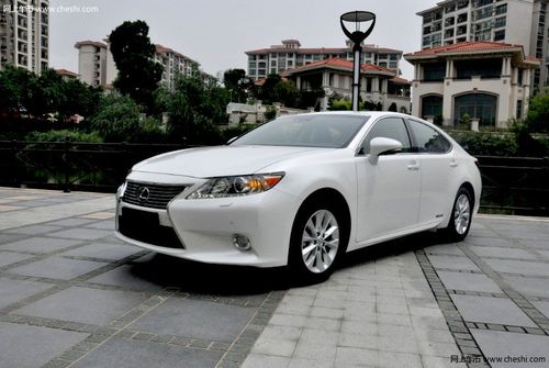 雷克萨斯es300新款_雷克萨斯es300多少钱