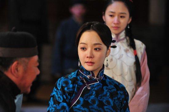 中国台湾网 娱乐 总览 > 正文 蔡琳 在《李家大院》电视剧拍戏期间