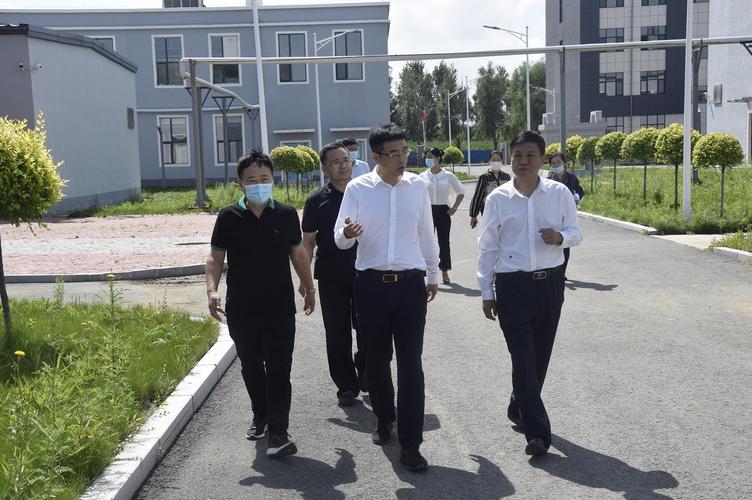 公主岭市代市长赵师骐到吉林云飞医药公司调研
