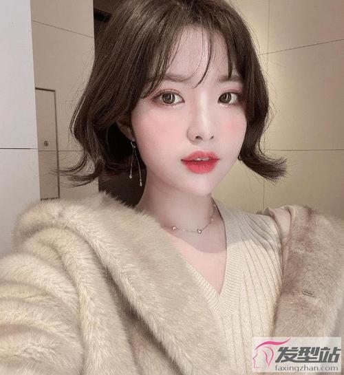 矮个子女生的发型推荐齐脸短发显脸小显身高