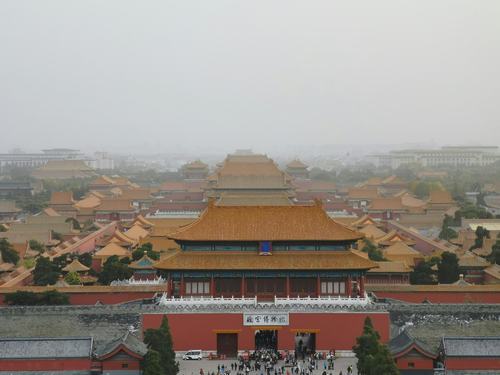 在景山公园可以看到故宫的全景