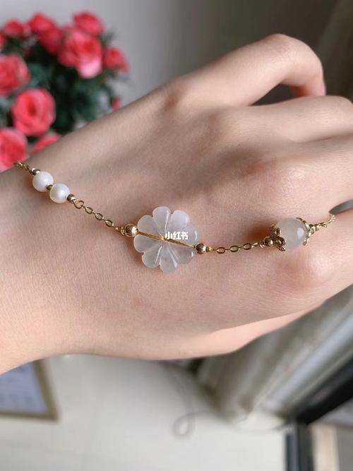 翡翠小清新白冰透小花花手链_手链_小清新_翡翠_时尚