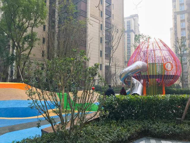 成都这个"神盘"再续年末交房神话,龙湖三千庭赢得掌声一片!