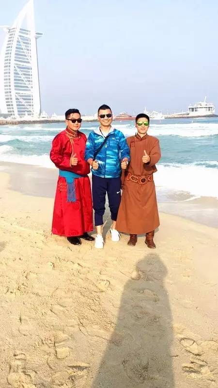 【迪拜】旅游达来和明星主持人都兰与团友们