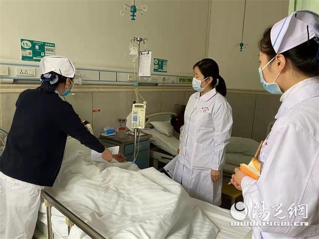 咸阳市卫健委组织专家对咸阳彩虹医院优质护理服务及消毒供应质量进行