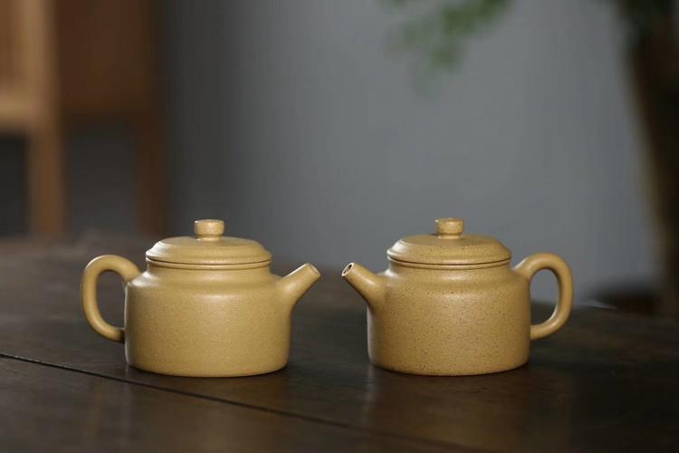 冯小俊紫砂壶作品 德钟壶 开片段泥 180cc 工艺美术师