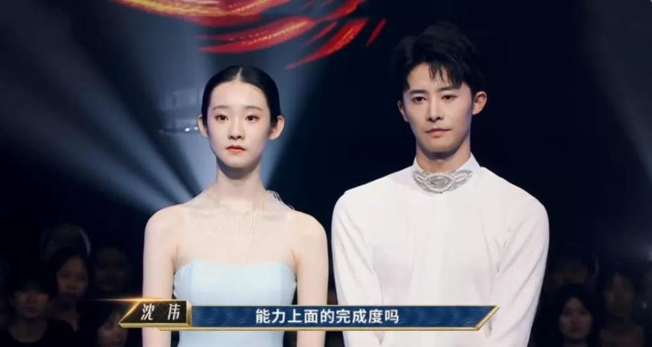 张艺凡的名字就冲上了热搜: 她和另一位男舞者傅弘奕组合,跳了一支名