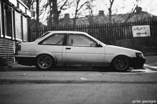 求ae86 iphone5壁纸