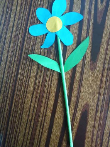 韦各庄小学一年级二班手工作品!