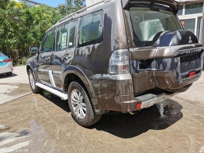 2019款平行进口中东版三菱帕杰罗v97 3.8l解析