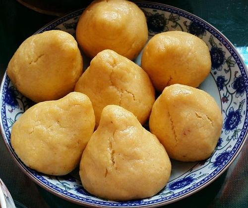 奶奶做了20年的窝窝头,比小面包好吃,掺了三种面,松软