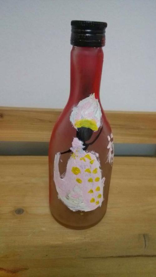 手绘瓶子--来自潜能绘画小学生作品