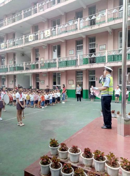 邵武公安交警大队熊熊说交通新学期深入熙春小学,越王
