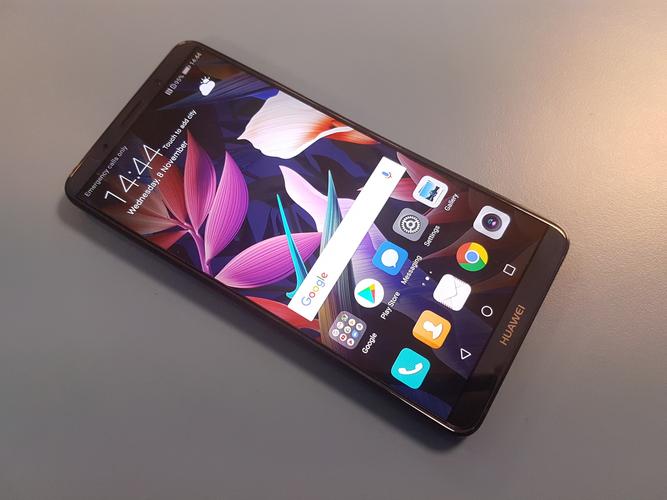 huawei"s mate 10 pro is a high-end alternative to samsung, apple