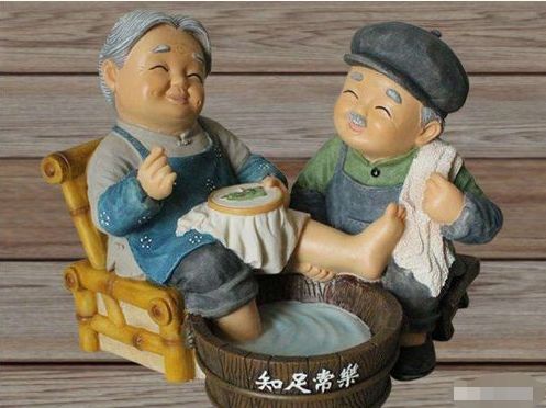 文化 正文 在这个世界上,最亲的人不是父母,不是子女,而是老伴.