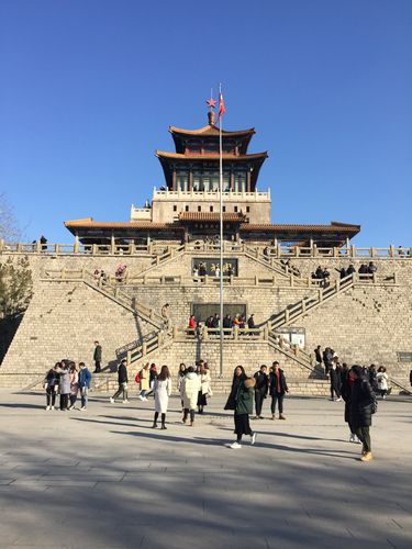 解放阁,位于黑虎泉北侧,见证解放济南的历史,保存着历史的记忆