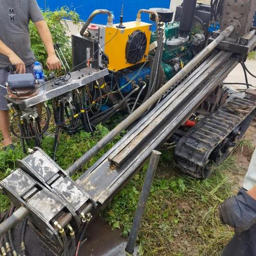 微型水平钻定向钻孔机