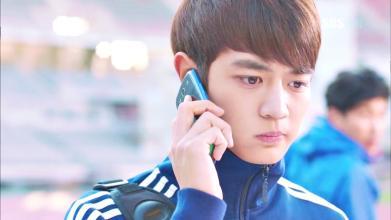 (新浪评)作为演员,珉豪展现了耀眼的成长,在《致美丽的你》中的表现