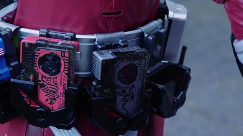 假面骑士零一:亚克恢复智慧,两种升程密钥是关键,雷是