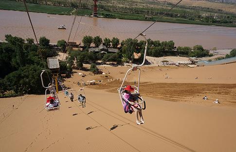 [中国日报网]中卫沙坡头积极推动景区转型升级 打造宁夏全域旅游典范