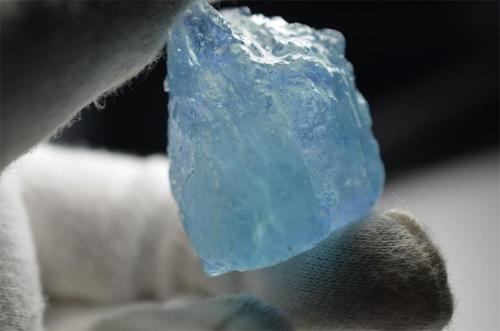 030海蓝宝石原石
