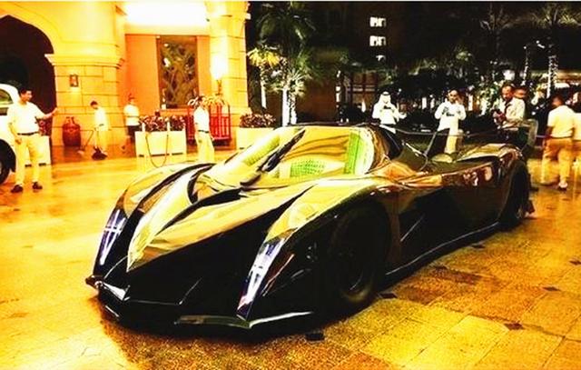 揭秘为啥迪拜豪车坟场1000万劳斯莱斯卖6万?王子5亿