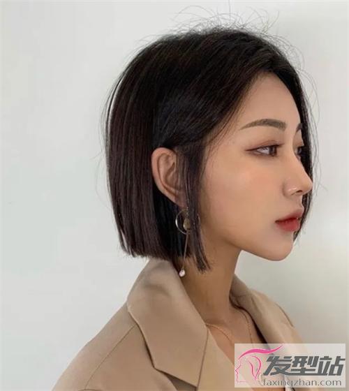今年流行"一刀切短发" 个性十足回头率高-女生短发-站