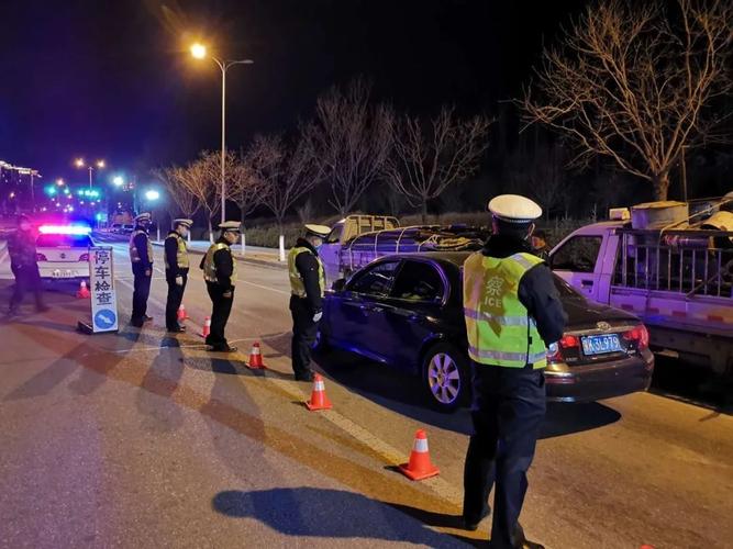 昨天晚上你被交警查车了么?今晚,我们依然各大路口