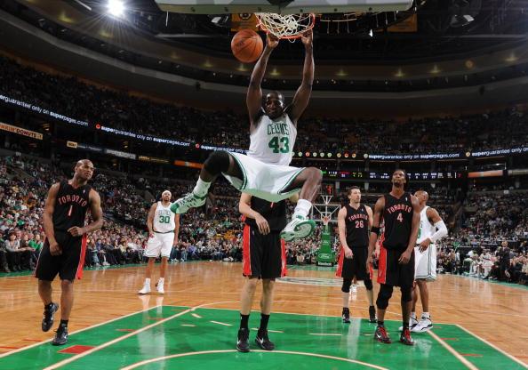 图文常规赛猛龙vs凯尔特人帕金斯大力灌篮