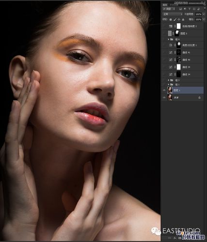 1, 对图片简单的进行液化处理,并用修复工具对脸部的瑕疵进行简单