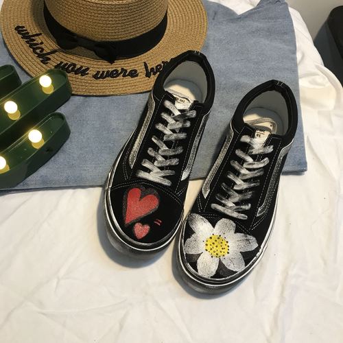 权志龙gd同款涂鸦鞋男做旧黑白经典情侣鞋手绘雏菊太阳花帆布鞋女_7折
