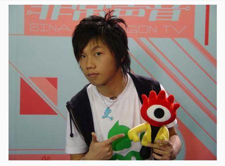 刘维从出道至今高开低走,其实他跟薛之谦是同一届2005的《我型我秀》