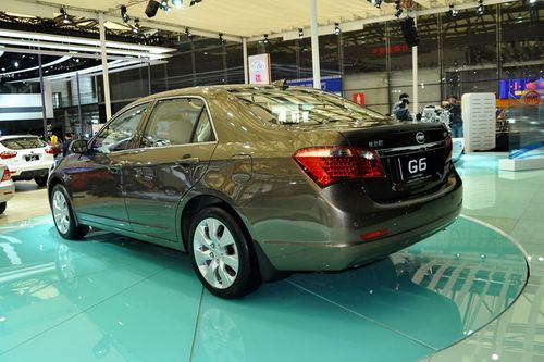 比亚迪g6 外观