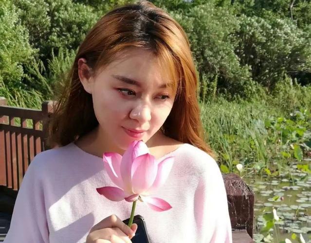 【人物访谈】专访美女作家刘玉清:做一个接地气的女神