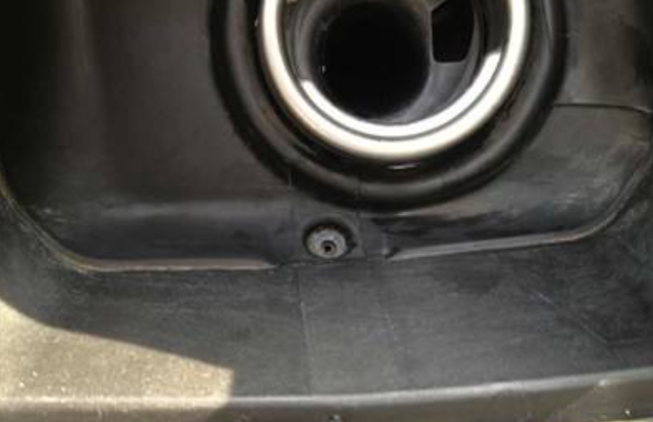 汽车上着几个洞千万别堵,不管什么车,堵住连车都不能洗