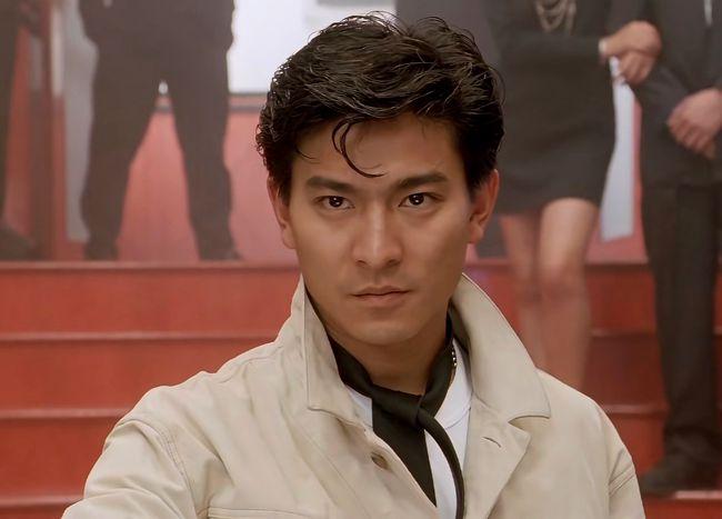 小说:赌侠上门迎亲,却被老丈人嘲讽为赌狗,他的回应令