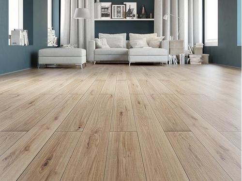 金钢铂林地板 4274 本色橡木木地板图片 现代风格强化复合地板效果图