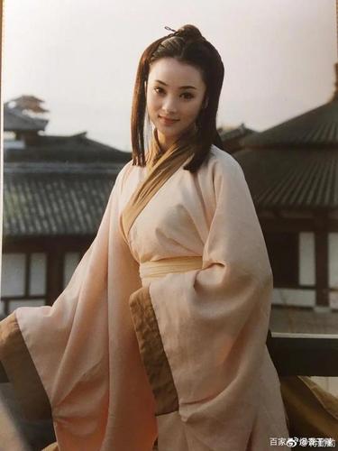 最后再放一张20岁左右的蒋勤勤饰演"西施"的美照