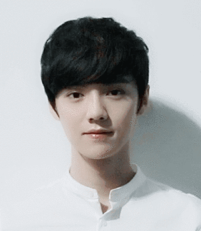 看看樱桃小嘴长得,快!给爷亲一个~(づ~3~)づ╭～#exo##鹿晗##luhan