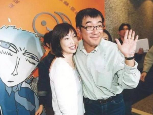 李宗盛与33岁娇妻恩爱,为妻整衣服,前妻是谜一般的存在!