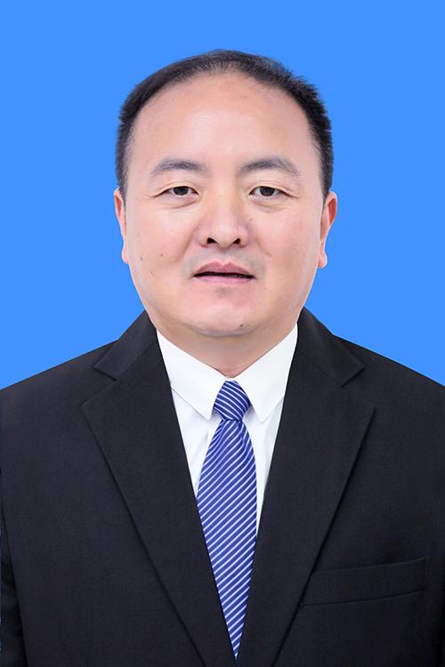 闫占明